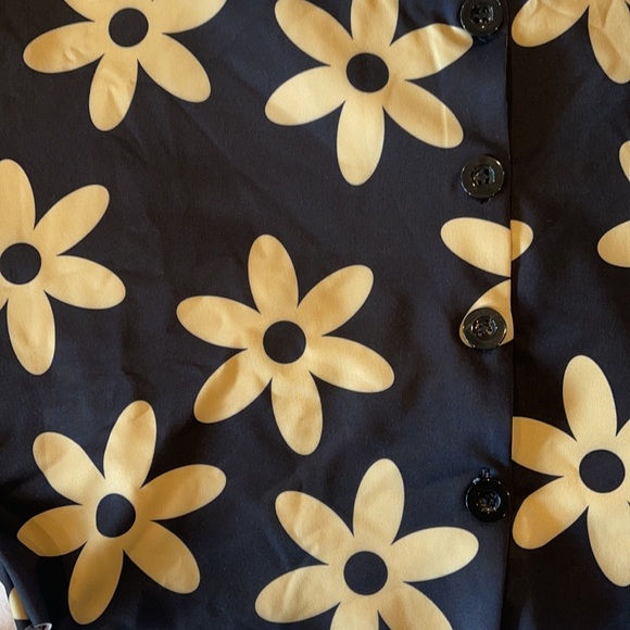 NWT Empty Soda Daisy Delusions Crop Top - Picture 9 of 9